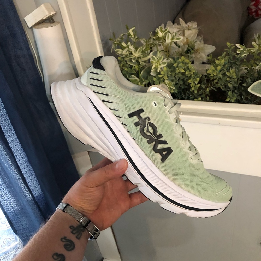 Women’s Hoka Bondi X ‘Green Fog size 11